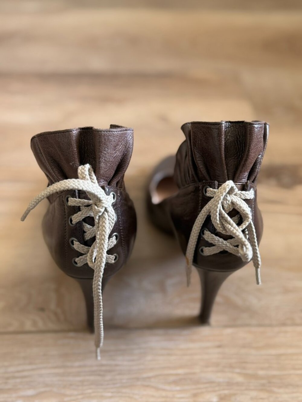 Chloe Ruffle-Back Heels, Size 40 - Picture 2 of 10